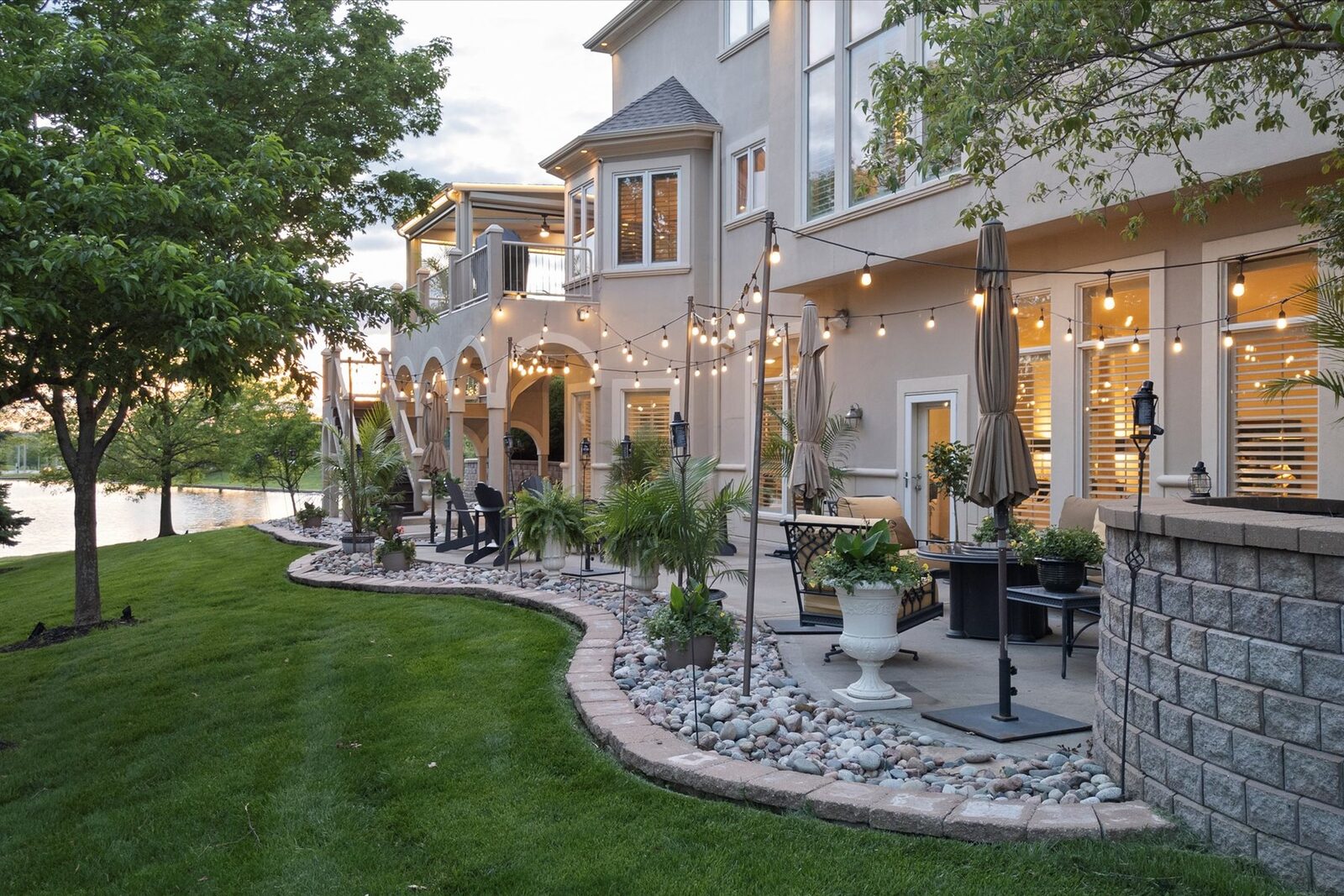 Lakefront Outdoor Living